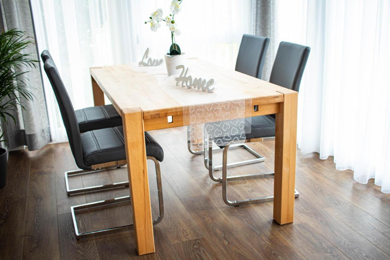 Ferienwohnung Am Schlosspark Ebersdorf  Dış mekan fotoğraf