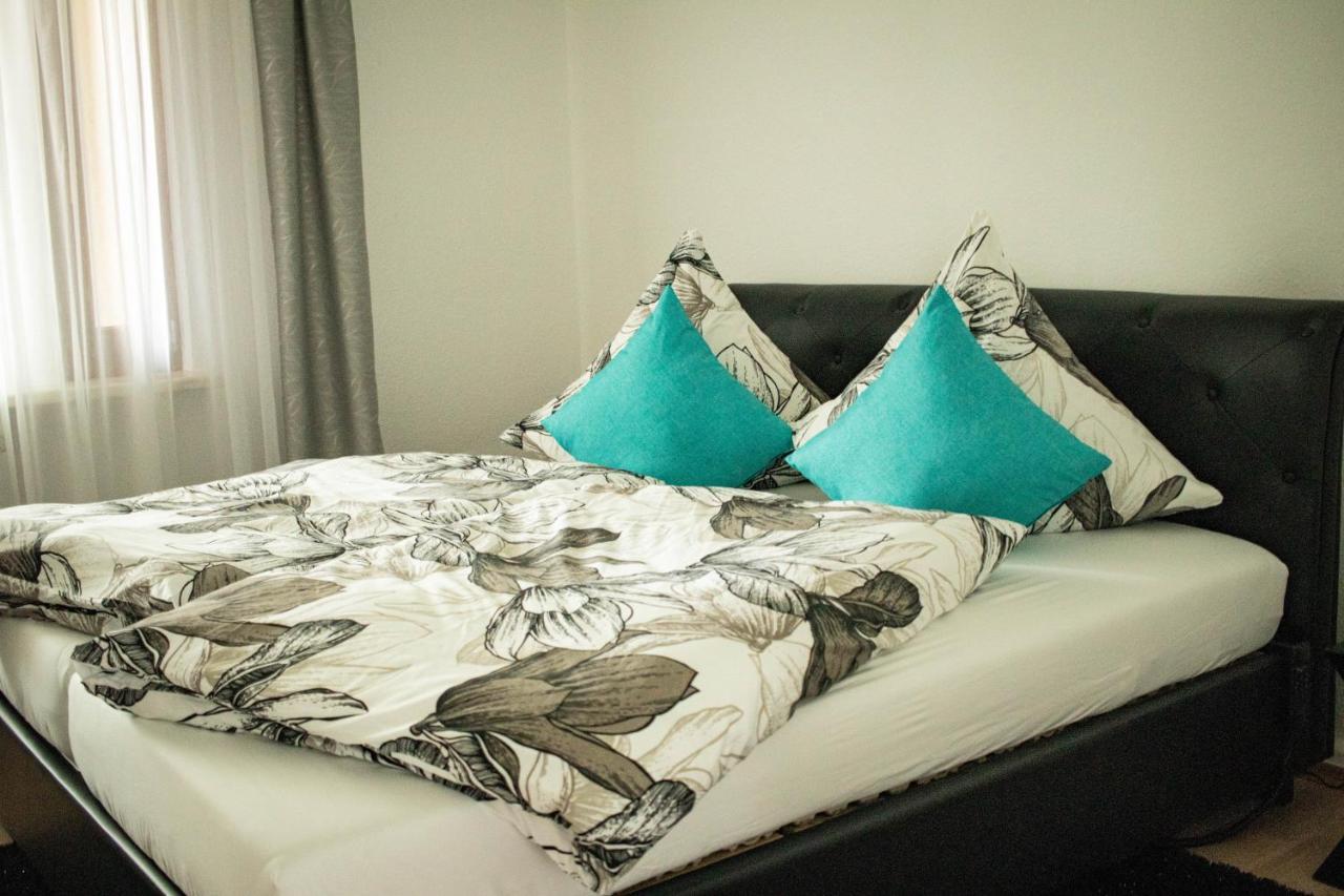 Ferienwohnung Am Schlosspark Ebersdorf  Dış mekan fotoğraf